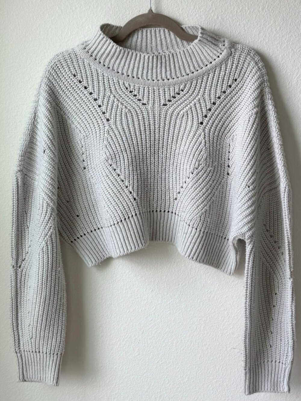 Cropped Knit Sweater 🤍 | Cloth by RD | Size L